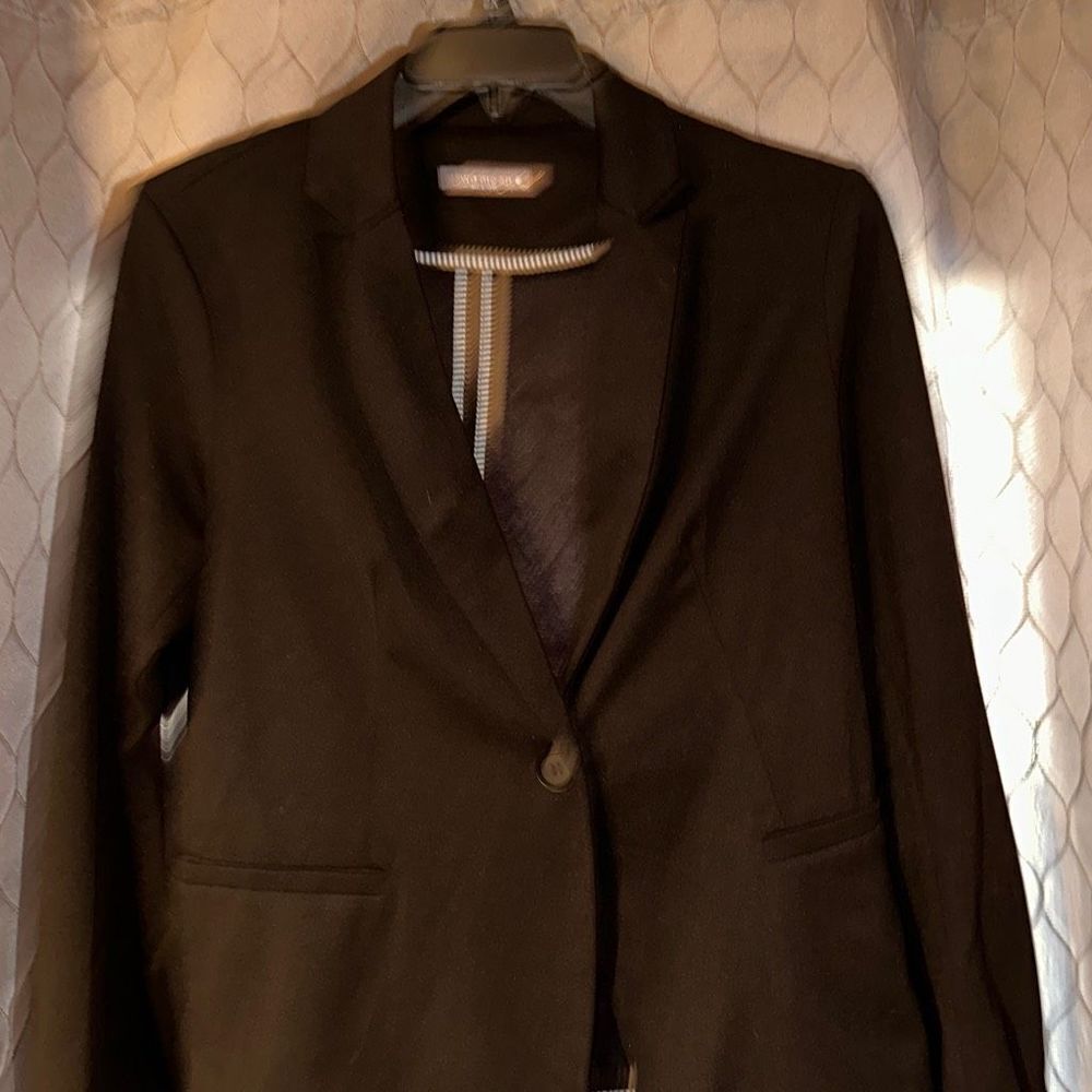 Blazer - Picture 3 of 4
